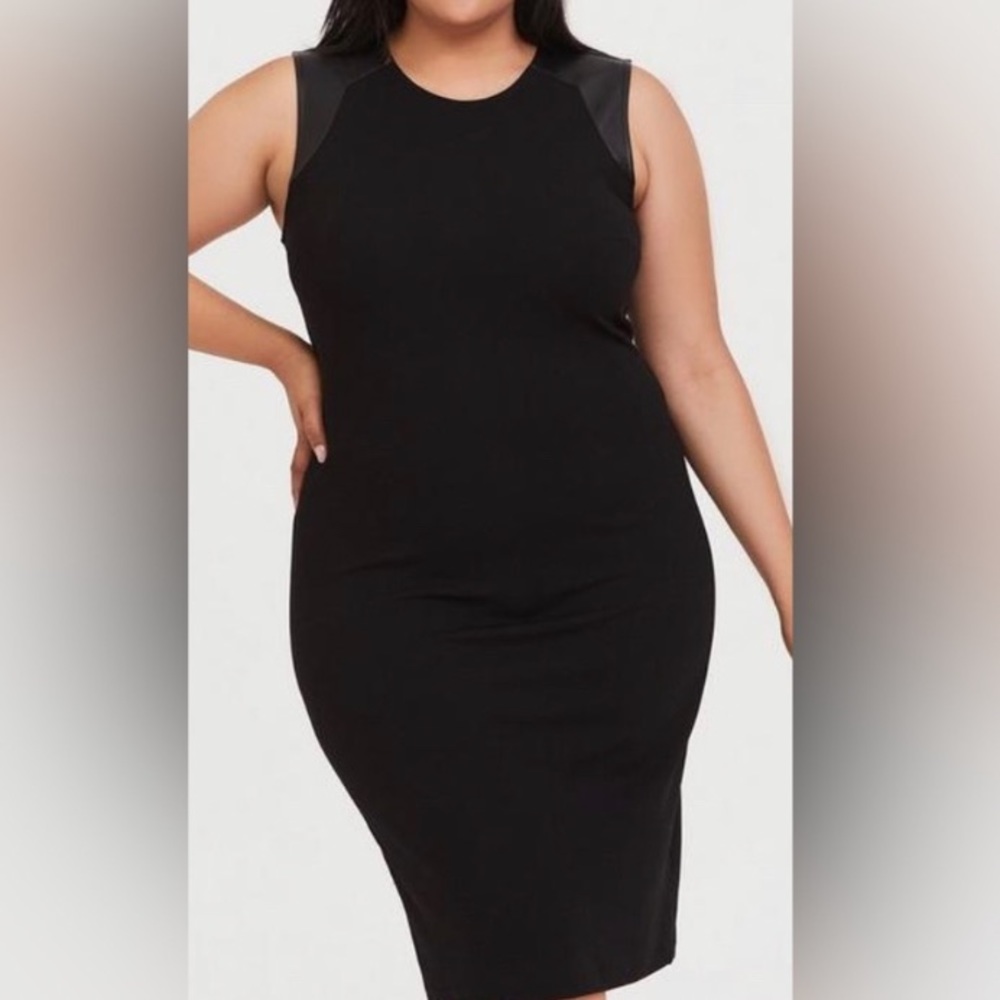 NWOT-Torrid sheath dress